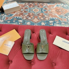 Louis Vuitton Slippers